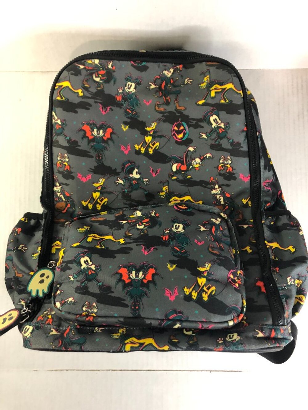 2023 Disney Parks Halloween Backpack  - Glow Ghost Pulls - Mickey Minnie Goofy